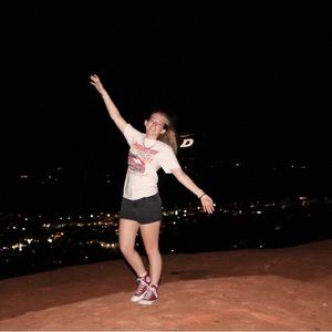 Meet your Posher, Naomi